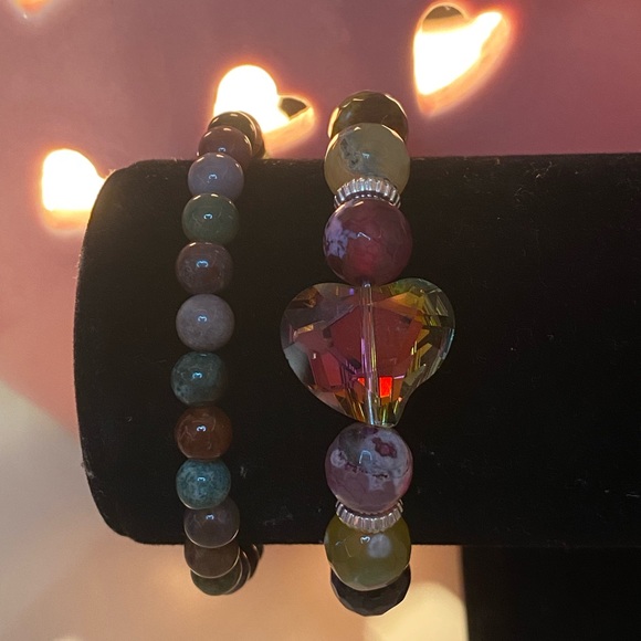 Jewelry - 2 glass bead bracelets✨